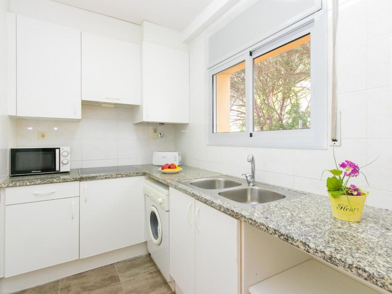 Apartment Velazquez-4 By Interhome Roses Eksteriør bilde